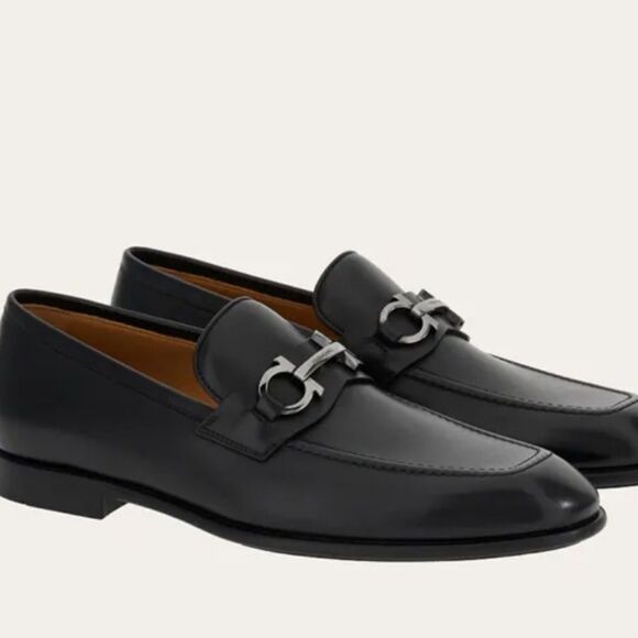 Ferragamo Gancini Loafers with Dust bags Men $895.00 NWT - Picture 1 of 5